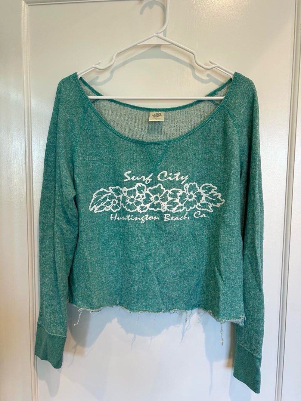 Surf City Huntington Beach Green Women's Pullover Top